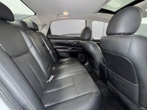 Used 2016 Nissan Altima 2.5 SL w/ 2.5 Technology Package FWD image 13