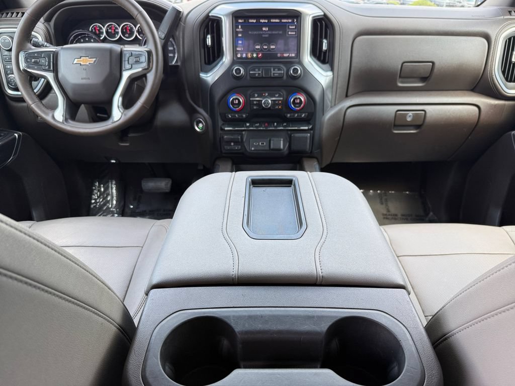 Used 2022 Chevrolet Silverado 2500 LTZ w/ LTZ Convenience Package AWD/4WD image 13