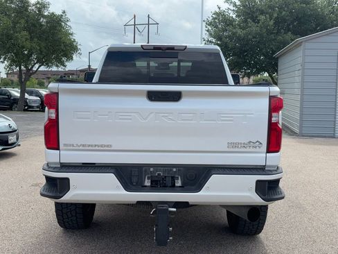 Used 2022 Chevrolet Silverado 2500 High Country w/ Safety Package II image 5