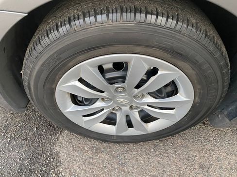 Used 2012 Hyundai Sonata GLS image 9