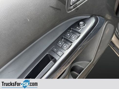 Used 2015 Chevrolet Colorado Z71 image 28