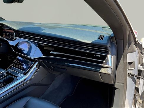 Used 2019 Audi Q8 Premium w/ Convenience Package AWD/4WD image 26