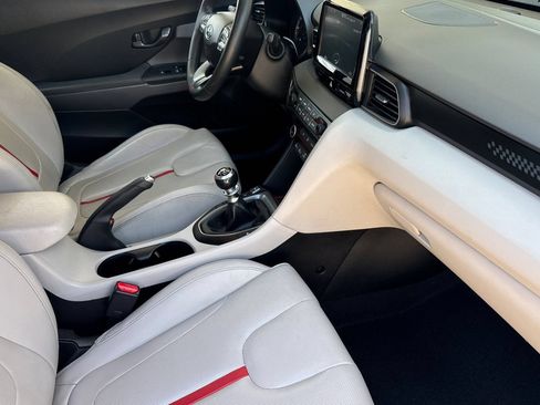 Used 2019 Hyundai Veloster Turbo Ultimate FWD image 15