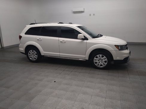 Used 2020 Dodge Journey Crossroad FWD image 11