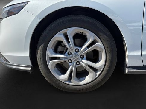 Used 2025 Honda Accord LX image 10