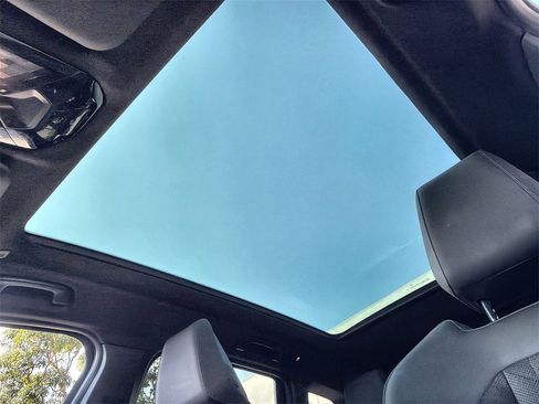 Used 2025 BMW X3 xDrive30i w/ Premium Package image 16