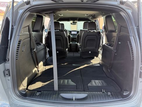 Used 2025 Chrysler Pacifica Select image 35