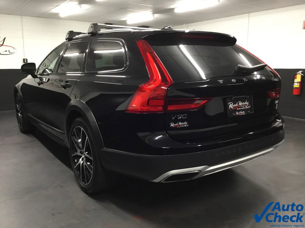 Used 2020 Volvo V90 T6 Cross Country AWD/4WD image 8