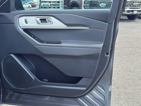 New 2026 Ford Explorer Active RWD image 10