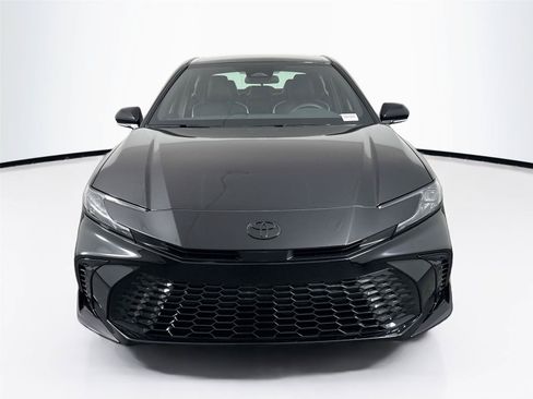 Certified 2026 Toyota Camry Hybrid FWD image 7