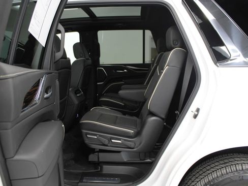 Certified 2023 Cadillac Escalade Premium Luxury image 49