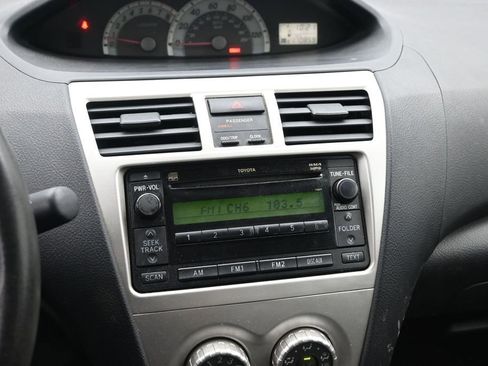 Used 2007 Toyota Yaris Sedan FWD image 11