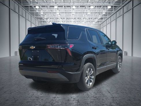 Used 2026 Chevrolet Equinox LT FWD image 6