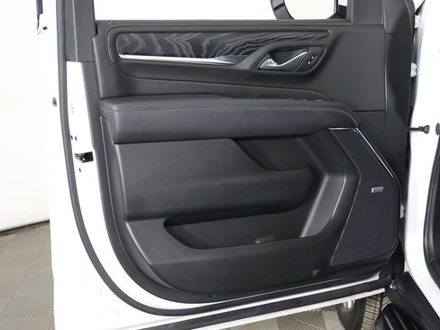 Used 2024 GMC Yukon Denali w/ Advanced Technology Package image 33