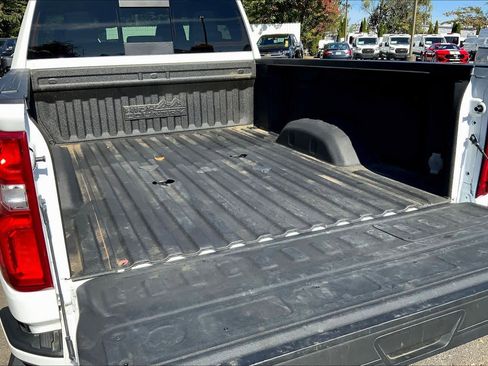 Used 2024 Chevrolet Silverado 3500 High Country w/ High Country Premium Package image 32