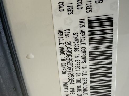 Used 2013 Dodge Grand Caravan SE image 6