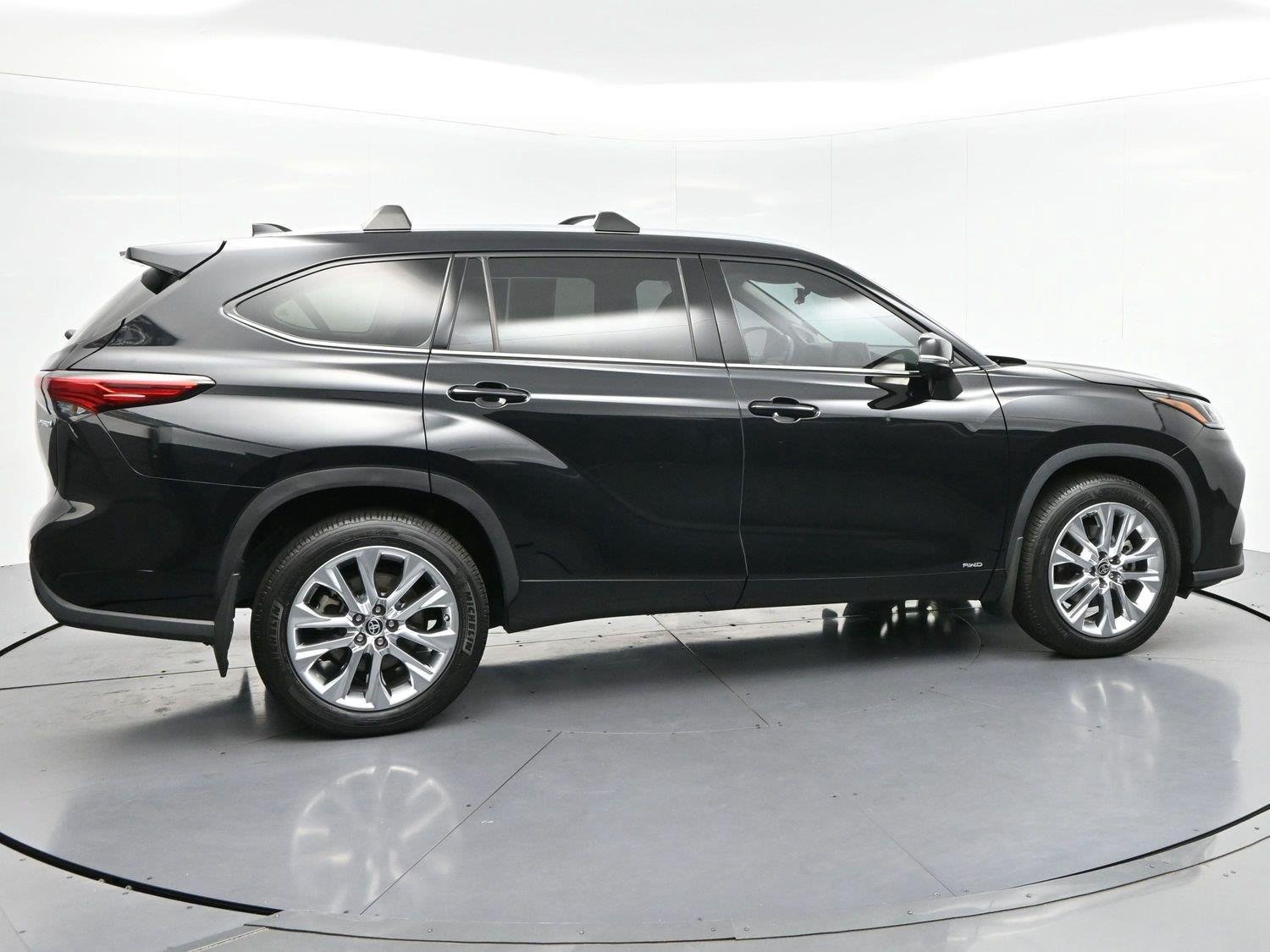 Used 2023 Toyota Highlander Limited AWD/4WD image 8