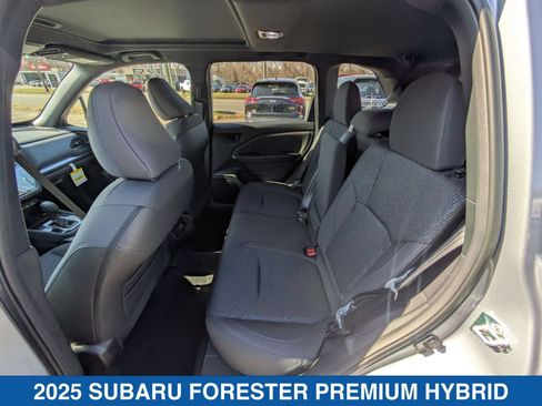 Certified 2025 Subaru Forester Premium AWD/4WD image 30