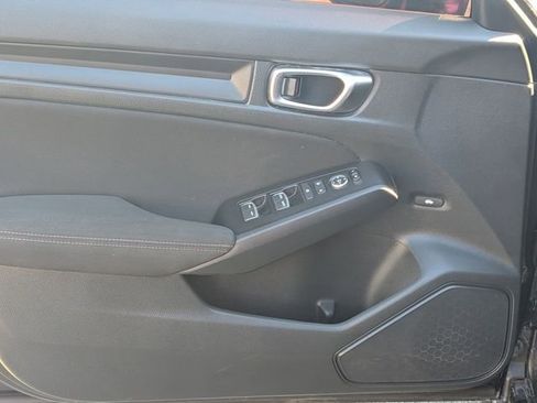 Used 2025 Honda Civic Sport image 10