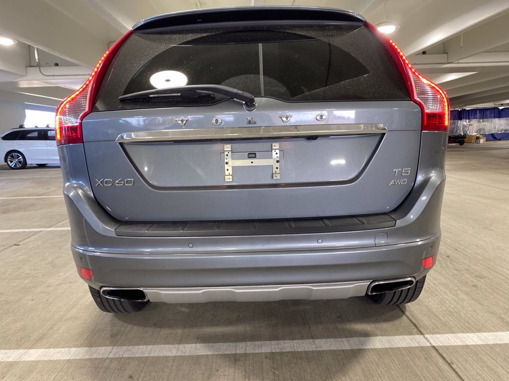 Used 2017 Volvo XC60 T5 Inscription w/ Advanced Package AWD/4WD image 4