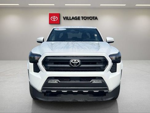 Certified 2024 Toyota Tacoma SR5 RWD image 8