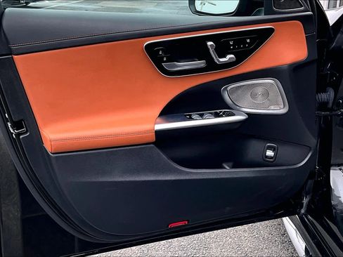 Used 2024 Mercedes-Benz C 300 4MATIC Sedan image 21