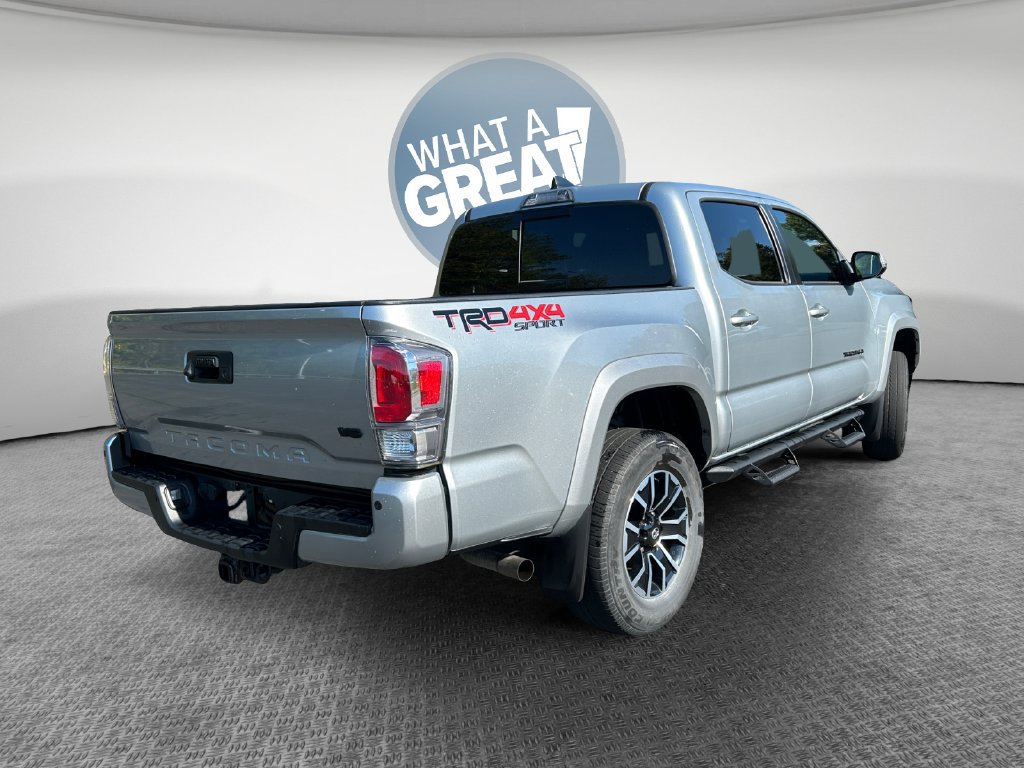Used 2023 Toyota Tacoma TRD Sport w/ Technology Package AWD/4WD image 3