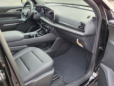 New 2026 Chevrolet Traverse LT image 9