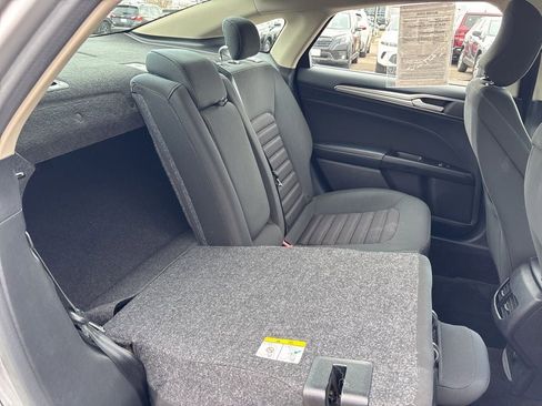 Used 2017 Ford Fusion SE image 41