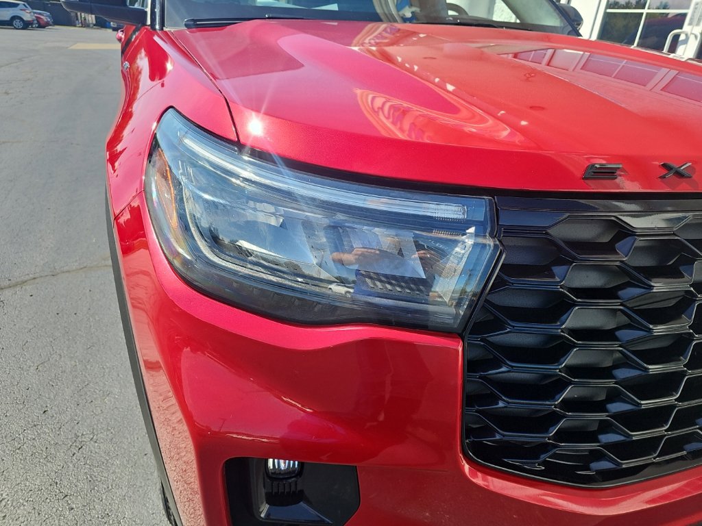 Used 2025 Ford Explorer ST-Line AWD/4WD image 7