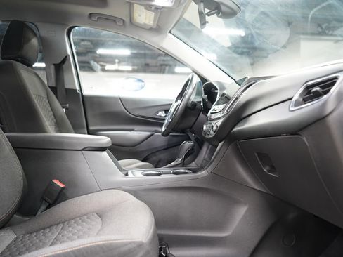 Used 2020 Chevrolet Equinox LT FWD image 23