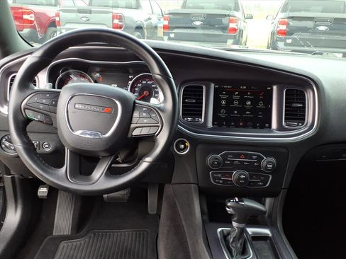 Used 2018 Dodge Charger R/T Scat Pack image 16