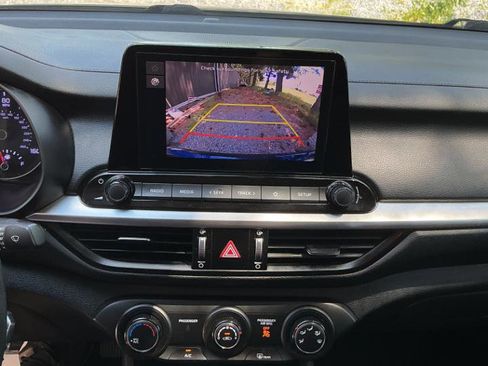 Used 2023 Kia Forte LXS w/ LXS Technology Package FWD image 14