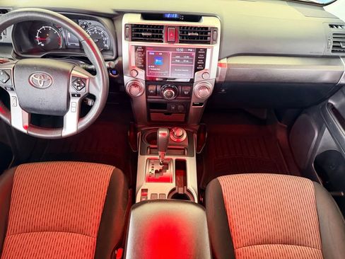 Used 2021 Toyota 4Runner SR5 AWD/4WD image 17
