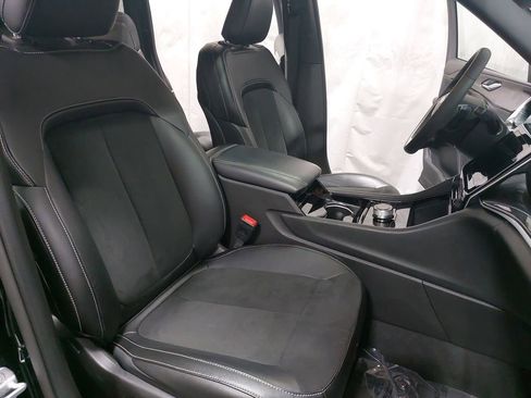 Used 2023 Jeep Grand Cherokee Altitude image 10