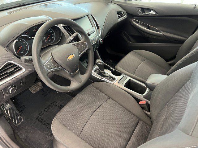 Used 2016 Chevrolet Cruze LT FWD image 11