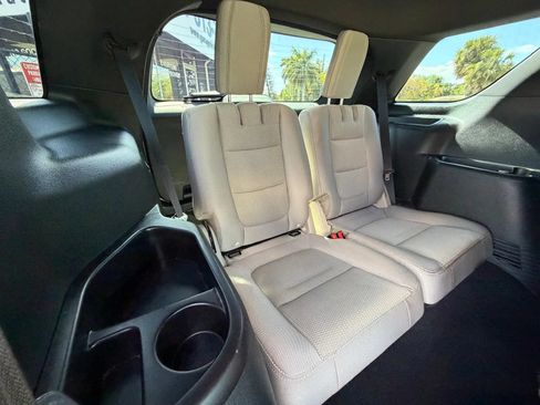 Used 2018 Ford Explorer XLT FWD image 26