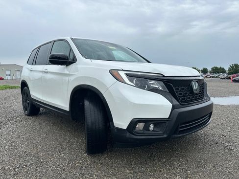 Used 2021 Honda Passport Sport image 12