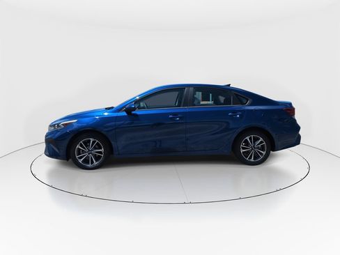 Used 2023 Kia Forte LXS FWD image 5