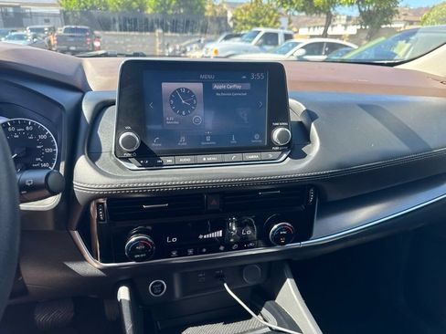 Used 2023 Nissan Rogue SV AWD/4WD image 8