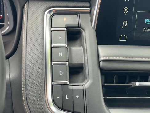 Used 2023 GMC Yukon AT4 image 14