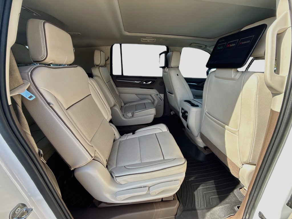 Used 2023 GMC Yukon XL Denali w/ Denali Reserve Package AWD/4WD image 36