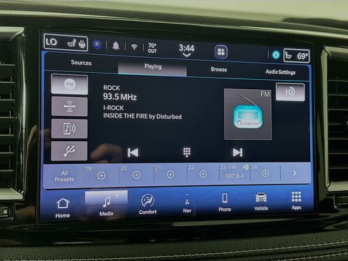 Used 2023 Chrysler Pacifica Limited FWD image 15