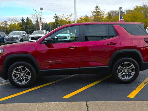 New 2026 GMC Terrain Elevation w/ LPO, Floor Liner Package image 5