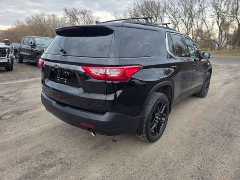 Used 2020 Chevrolet Traverse LT w/ LPO, Blackout Package image 2