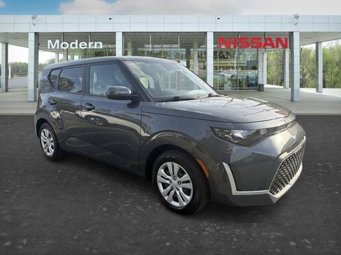 Used 2024 Kia Soul LX image 7