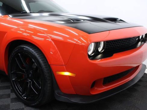 Used 2019 Dodge Challenger SXT image 7