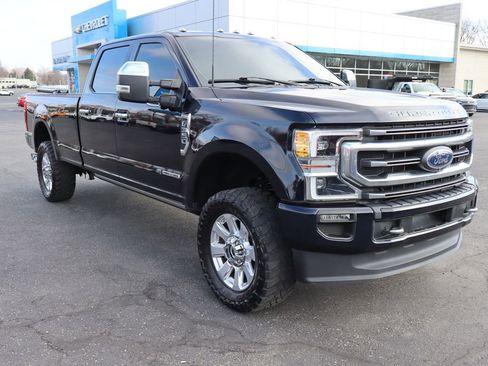 Used 2022 Ford F350 Platinum image 2