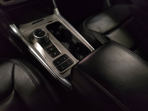 Used 2021 Ford Explorer XLT w/ Equipment Group 202A image 26