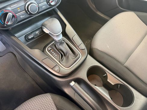 Used 2023 Kia Soul LX FWD image 18